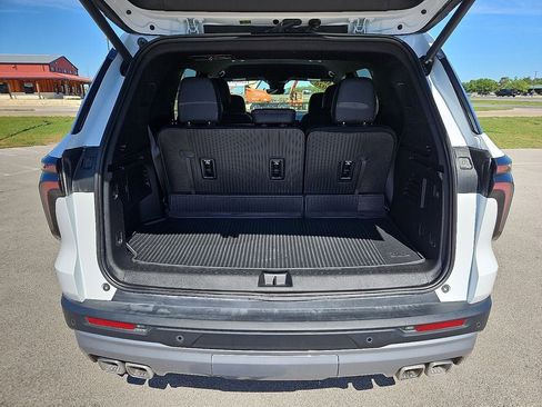 Used 2026 Chevrolet Traverse LT w/ Driver Confidence Package image 15