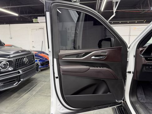 Used 2023 Cadillac Escalade Sport Platinum w/ LPO, ONYX Package image 23