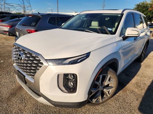 Used 2022 Hyundai Palisade SEL w/ Premium Package FWD image 3