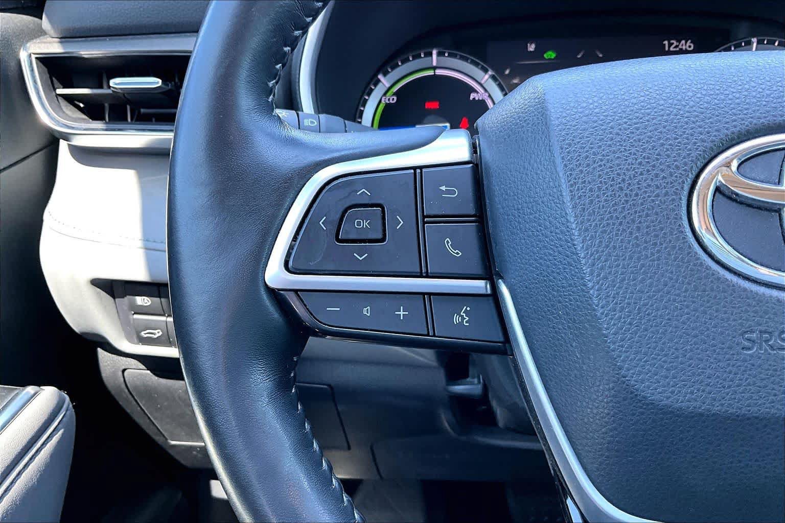 Used 2022 Toyota Highlander Limited FWD image 24