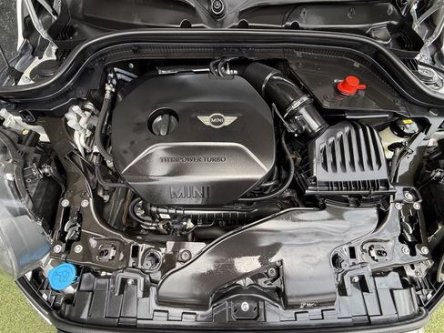 Used 2018 MINI Cooper 4-Door Hardtop FWD image 29