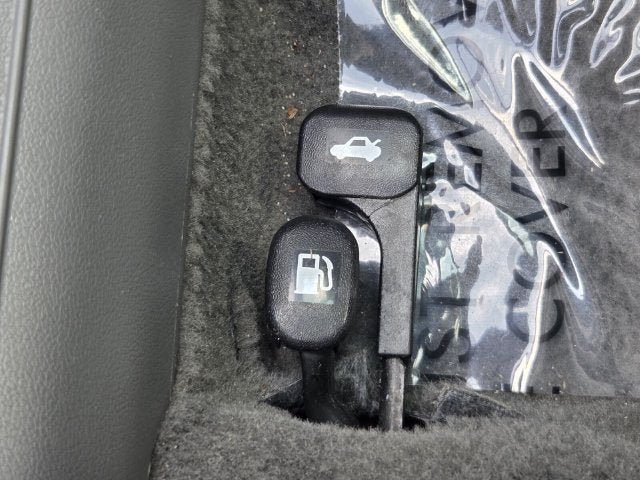Used 2025 Hyundai Elantra SEL FWD image 37