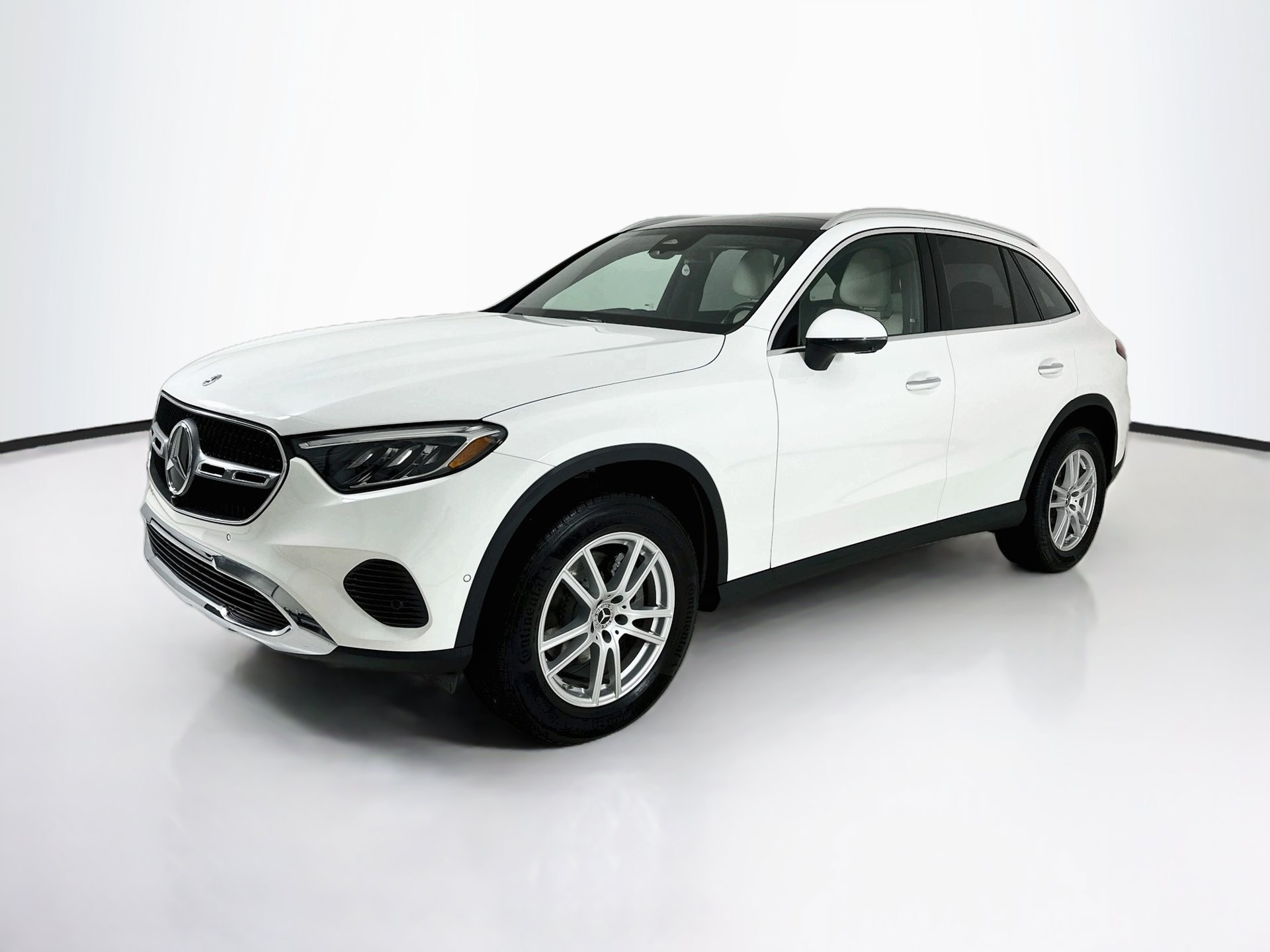 Certified 2026 Mercedes-Benz GLC 300 image 3