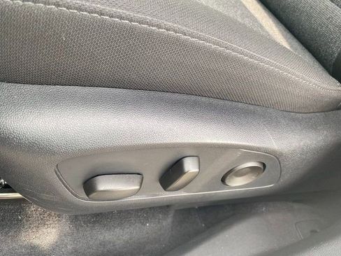 Used 2025 GMC Acadia Elevation FWD image 18