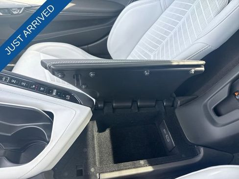 New 2025 Chevrolet Corvette E-Ray image 21