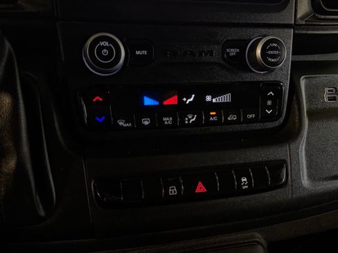 Used 2024 RAM ProMaster 2500 w/ Convenience Group FWD image 19