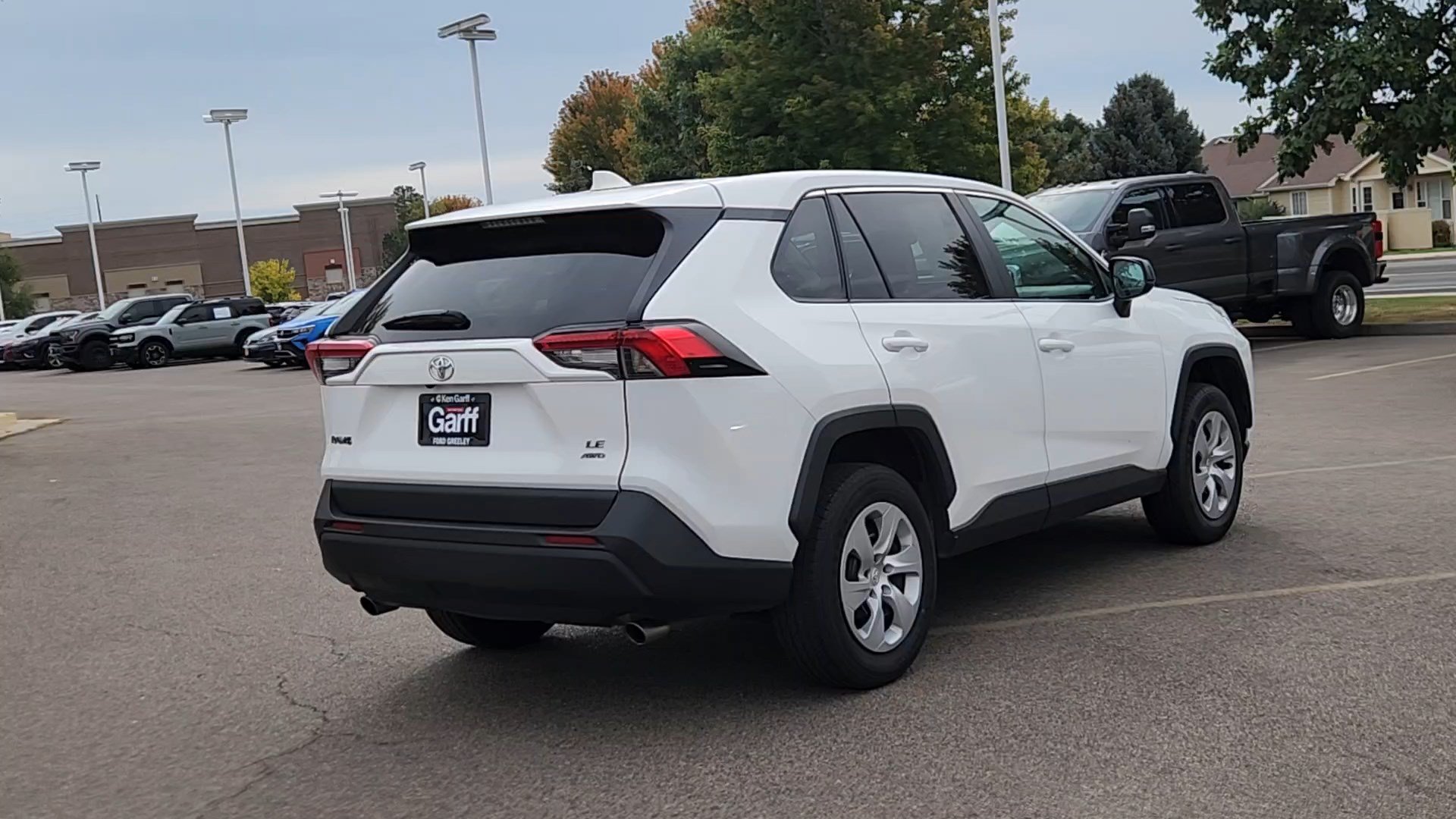 Used 2025 Toyota RAV4 LE AWD/4WD image 16