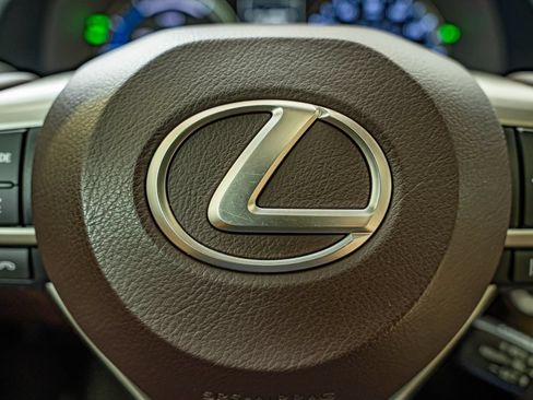 Used 2018 Lexus RX 450h AWD w/ Luxury Package image 22