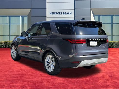 Used 2025 Land Rover Discovery S AWD/4WD image 3