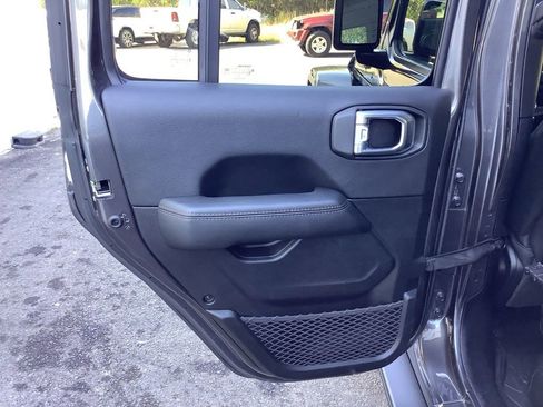 Used 2021 Jeep Wrangler Unlimited Rubicon w/ Dual Top Group image 31