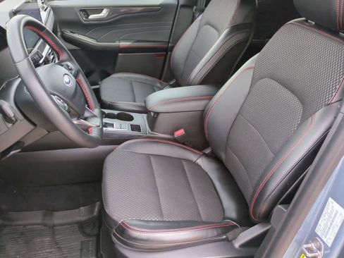Certified 2024 Ford Escape ST-Line w/ Tech Pack #1 AWD/4WD image 15