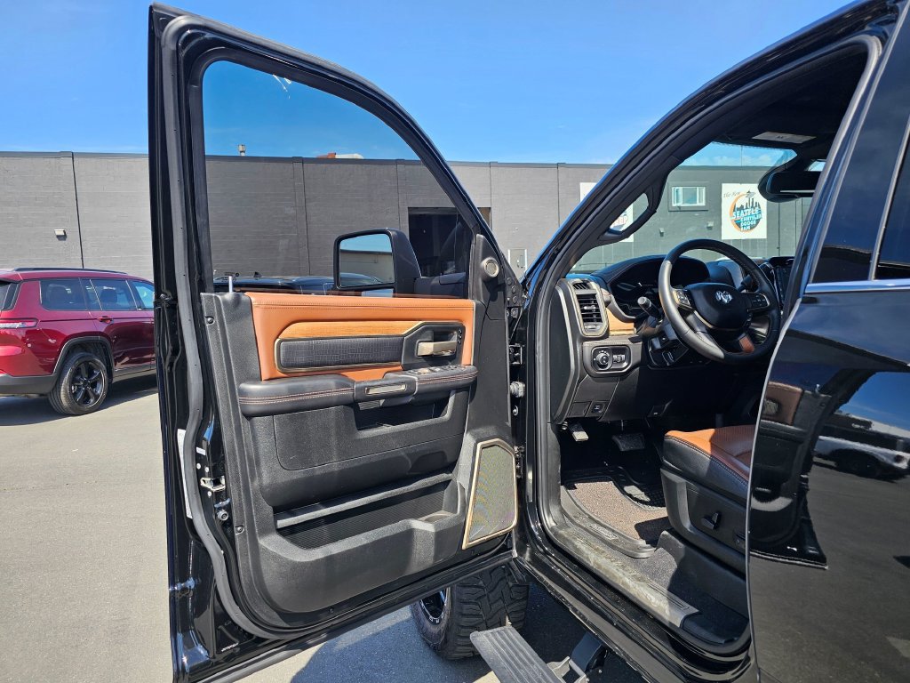 Used 2024 RAM 2500 Limited AWD/4WD image 19