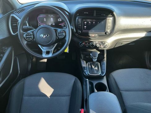 Used 2024 Kia Soul LX w/ Option Group 015 image 17