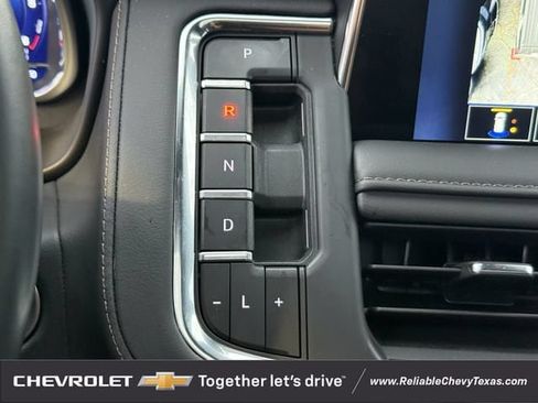 Used 2024 Chevrolet Tahoe High Country AWD/4WD image 25