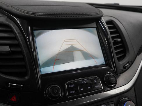 Used 2018 Chevrolet Impala LT FWD image 20