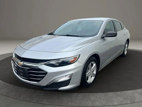 Used 2020 Chevrolet Malibu LS w/ LPO, Convenience Package 1 image 1