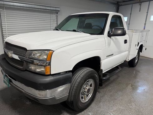 Used 2003 Chevrolet Silverado 2500 4x4 Regular Cab image 1