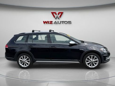 Used 2019 Volkswagen Golf Alltrack S AWD/4WD image 4