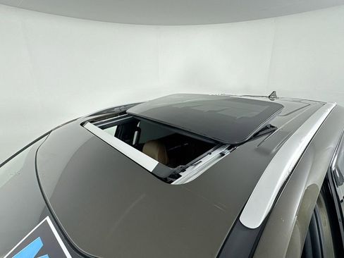 Used 2022 Kia Telluride SX w/ SX Prestige Package image 23