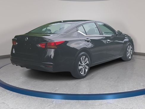Used 2019 Nissan Altima 2.5 S FWD image 5