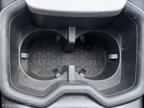 Used 2023 Toyota RAV4 LE FWD image 12