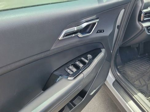Used 2023 Kia Sportage SX FWD image 12