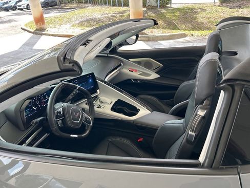 Used 2025 Chevrolet Corvette Z06 RWD image 9