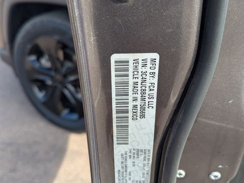 Used 2021 Jeep Compass Latitude w/ Sun and Sound Group image 35