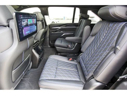 New 2026 Cadillac Escalade IQ Luxury 1 image 7