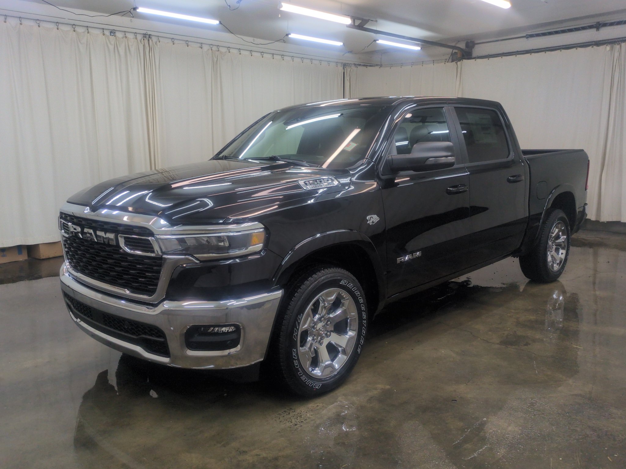 New 2027 RAM 1500 4x4 Crew Cab image 1
