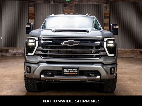 Used 2026 Chevrolet Silverado 3500 High Country w/ High Country Premium Package AWD/4WD image 4