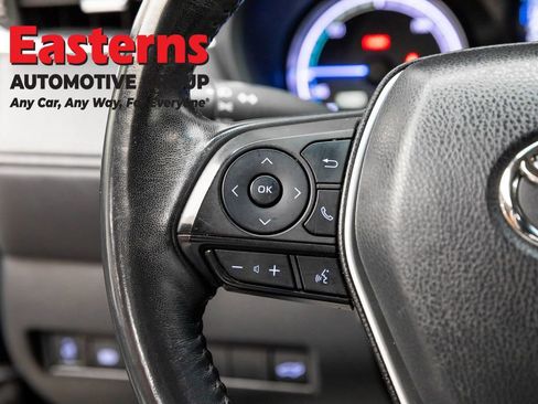 Used 2022 Toyota Venza LE AWD/4WD image 15