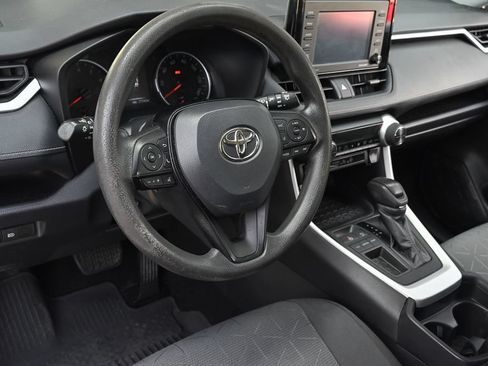 Used 2021 Toyota RAV4 XLE FWD image 8