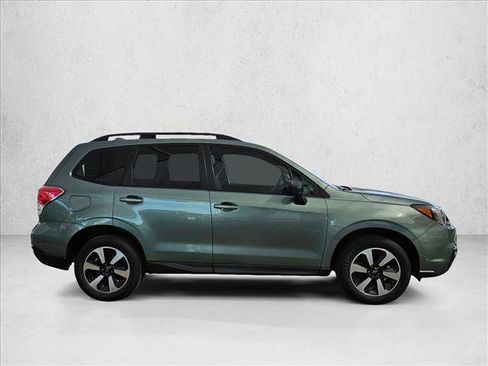 Used 2018 Subaru Forester 2.5i w/ Alloy Wheel Package AWD/4WD image 4