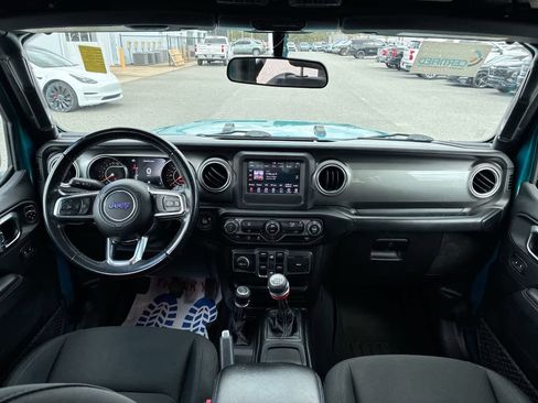 Used 2020 Jeep Wrangler Unlimited Sahara image 19