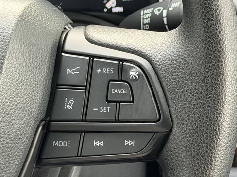 Used 2024 Toyota Sienna LE AWD/4WD image 26