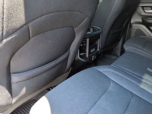 Used 2022 RAM 1500 Big Horn AWD/4WD image 18