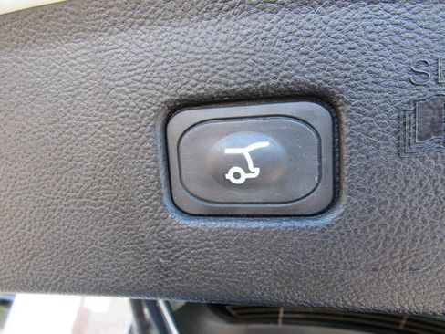 Used 2024 Ford Edge SEL w/ Sport Appearance Package AWD/4WD image 35