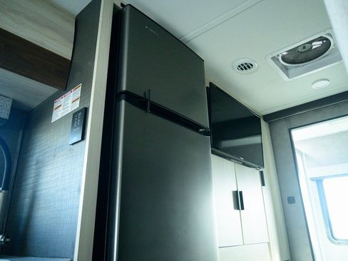 Used 2020 Mercedes-Benz Sprinter 3500 image 17