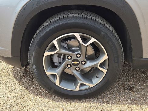 Used 2024 Chevrolet Trax LT image 10