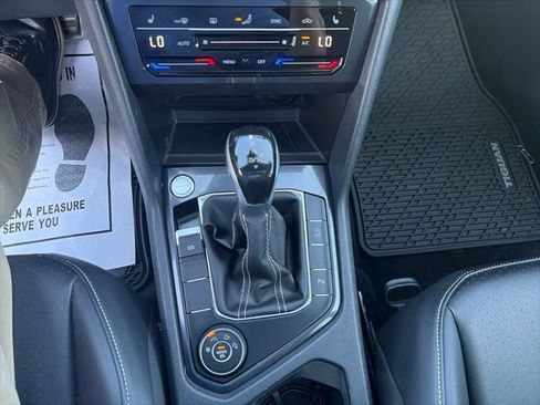 Certified 2023 Volkswagen Tiguan SE R-Line AWD/4WD image 28
