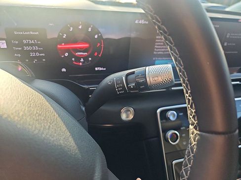 Used 2025 Genesis GV80 2.5T Standard image 21