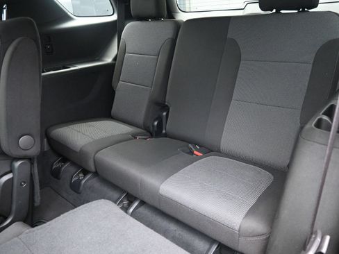Used 2023 Chevrolet Traverse LT AWD/4WD image 28