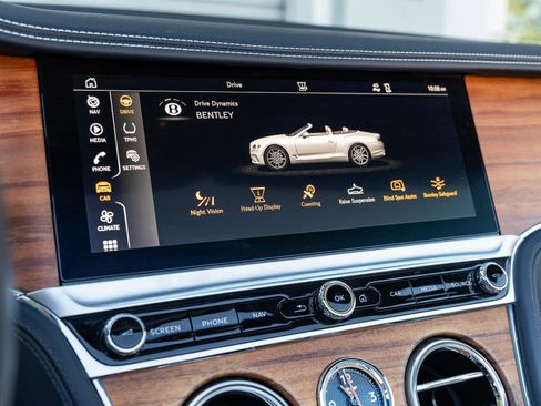 Used 2022 Bentley Continental GT image 53