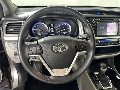 Used 2015 Toyota Highlander XLE image 14