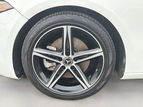 Used 2022 Mercedes-Benz A 220 image 31