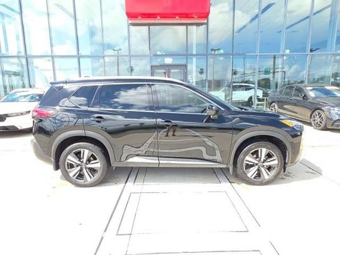 Used 2023 Nissan Rogue Platinum w/ Platinum Premium Package image 3