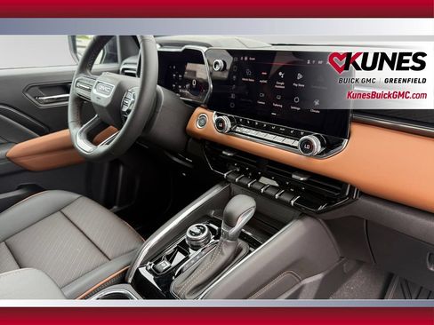 New 2026 GMC Canyon AT4 w/ Technology Plus Package AWD/4WD image 13