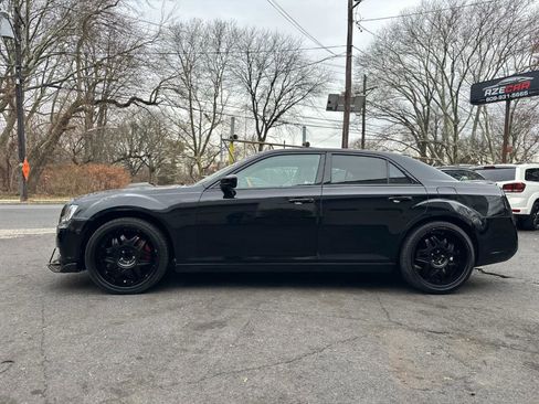 Used 2014 Chrysler 300 C RWD image 9