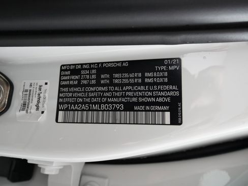 Used 2021 Porsche Macan image 35